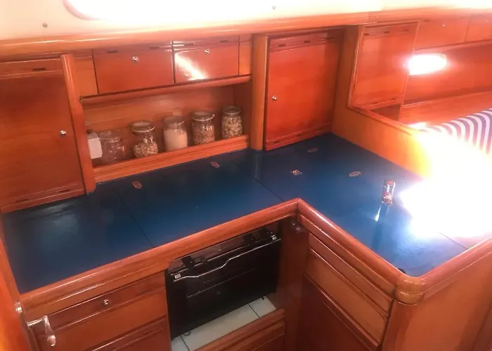 Barco Puravida * Vigo