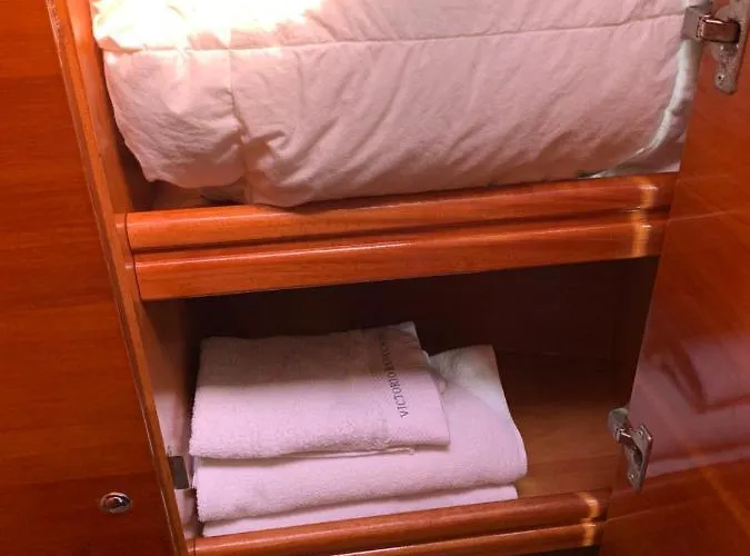 Barco Puravida Hotel na wodzie