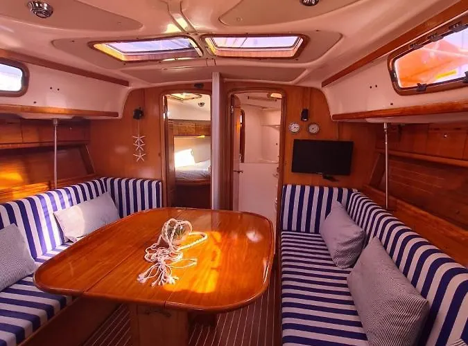 Barco Puravida * Vigo